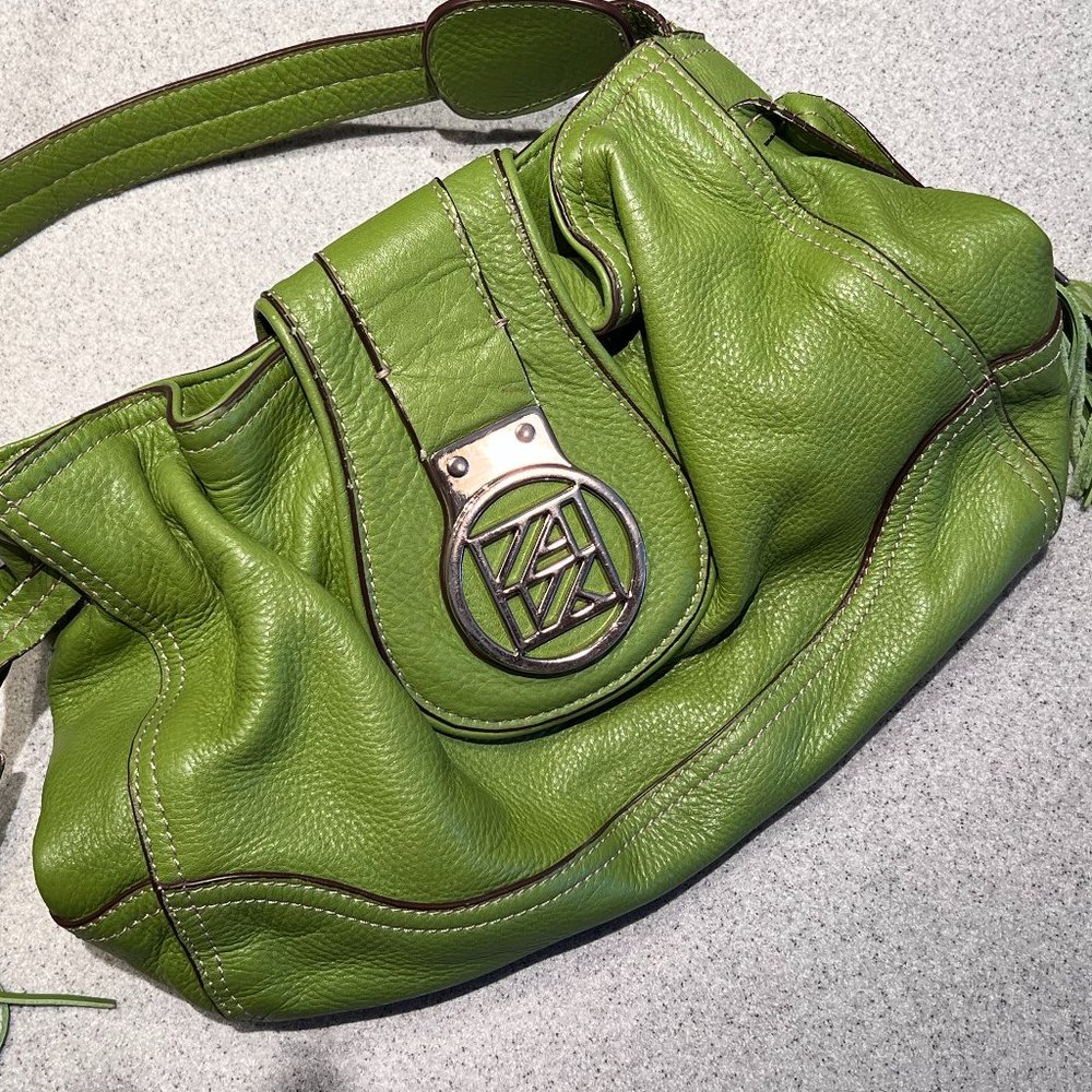 ANNE KLEIN ALL LEATHER HANDBAG * EXCELLENT CONDITION * GREEN IN COLOR